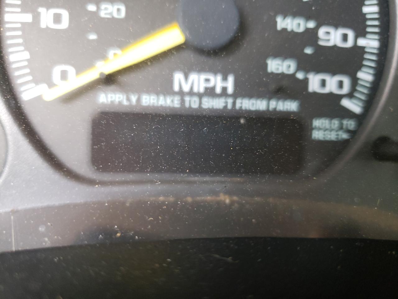 Photo 8 from auction – 2000 CHEVROLET SILVERADO with VIN 2GCEC19V6Y1380348