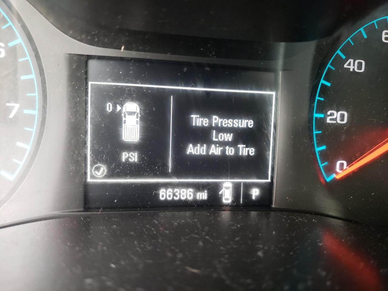 Photo 8 from auction – 2017 CHEVROLET COLORADO with VIN 1GCHSBEA6H1277445