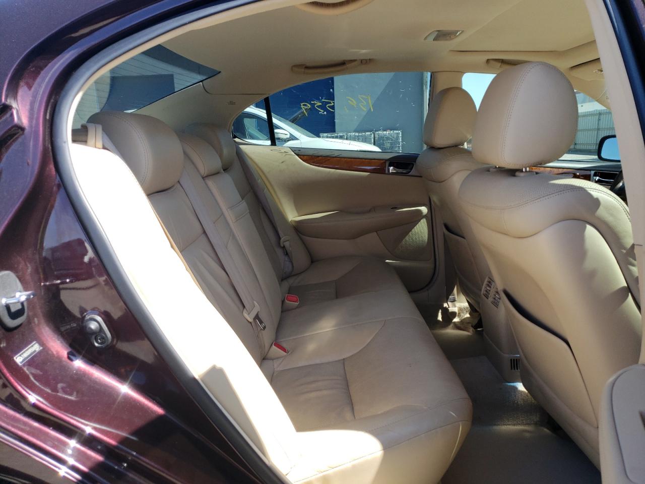 Photo 6 from auction – 2005 LEXUS ES 330 with VIN JTHBA30G955064082