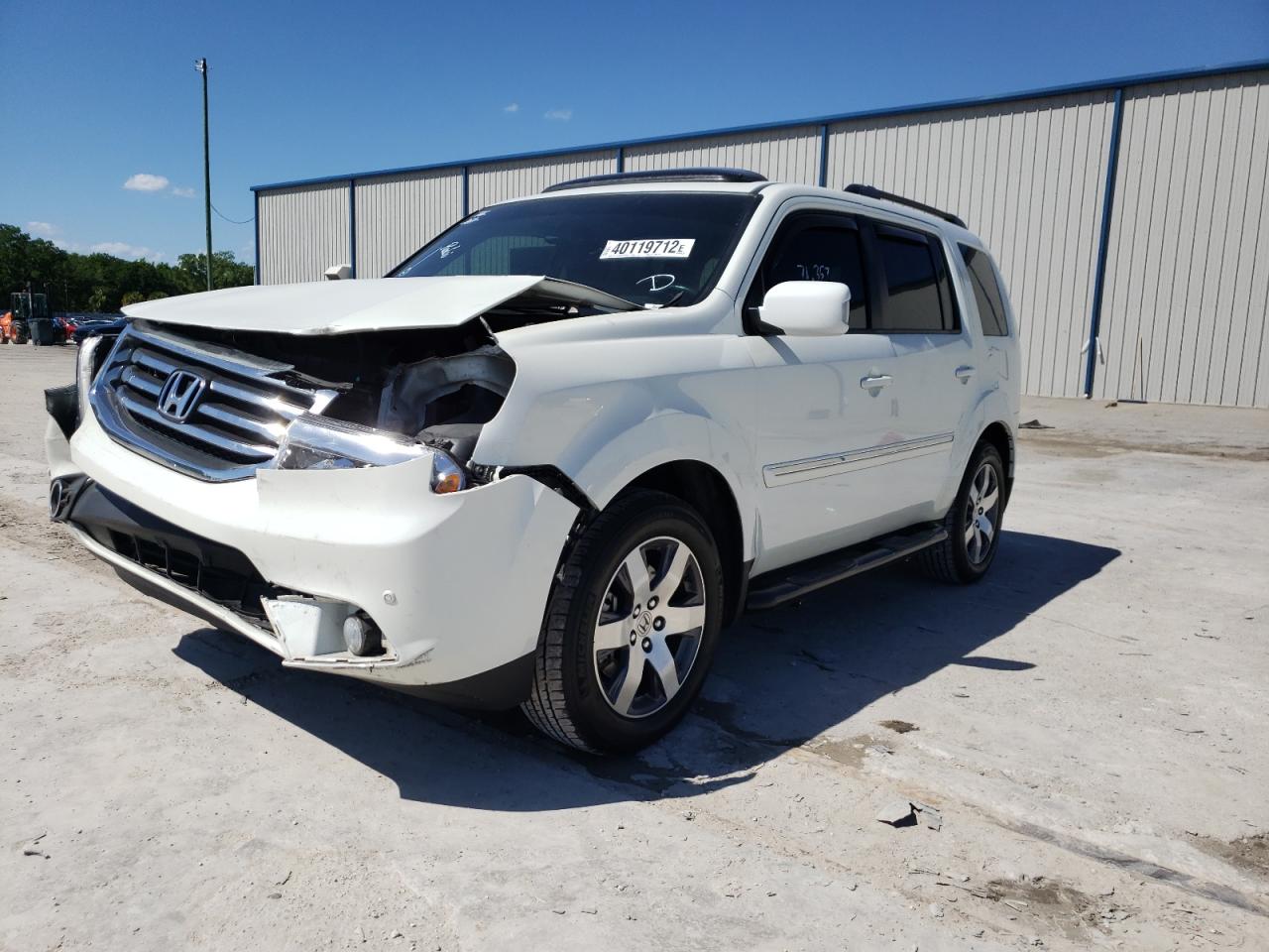 Photo 2 from auction – 2015 HONDA PILOT TOUR with VIN 5FNYF3H94FB008313