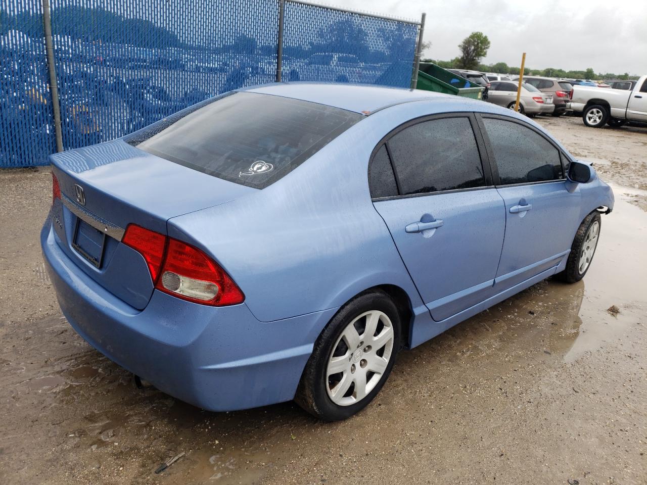 Photo 4 from auction – 2010 HONDA CIVIC LX with VIN 2HGFA1F55AH558778
