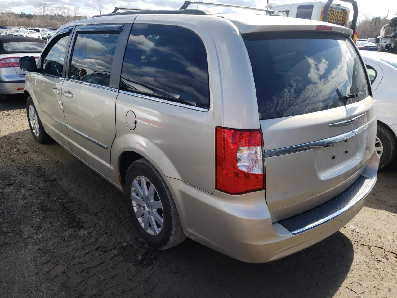 Photo 3 from auction – 2013 CHRYSLER TOWN & COU with VIN 2C4RC1BG5DR648959