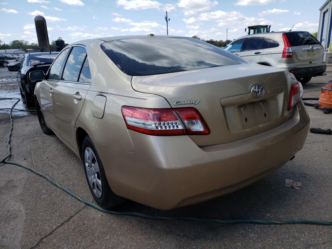 Photo 3 from auction – 2011 TOYOTA CAMRY BASE with VIN 4T1BF3EK5BU171773