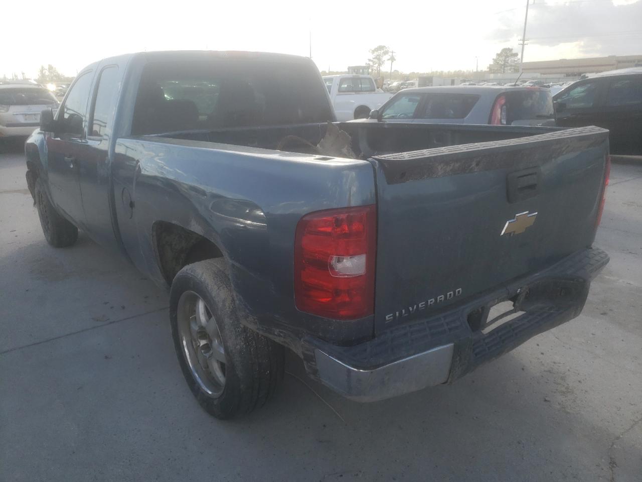 Photo 3 from auction – 2007 CHEVROLET SILVERADO with VIN 1GCEC19X37Z648036