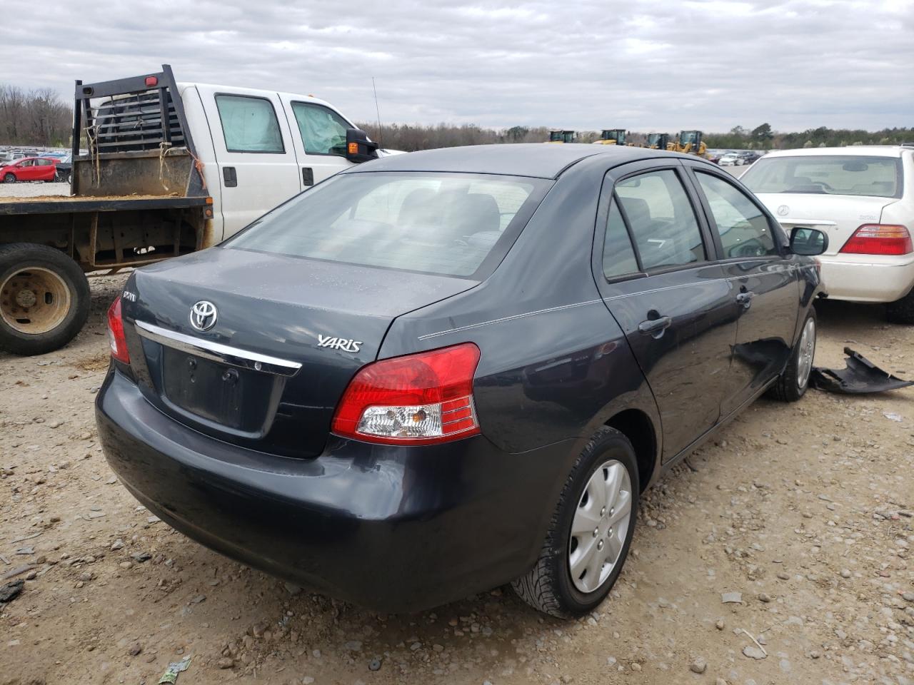 Photo 4 from auction – 2007 TOYOTA YARIS with VIN JTDBT923171046260