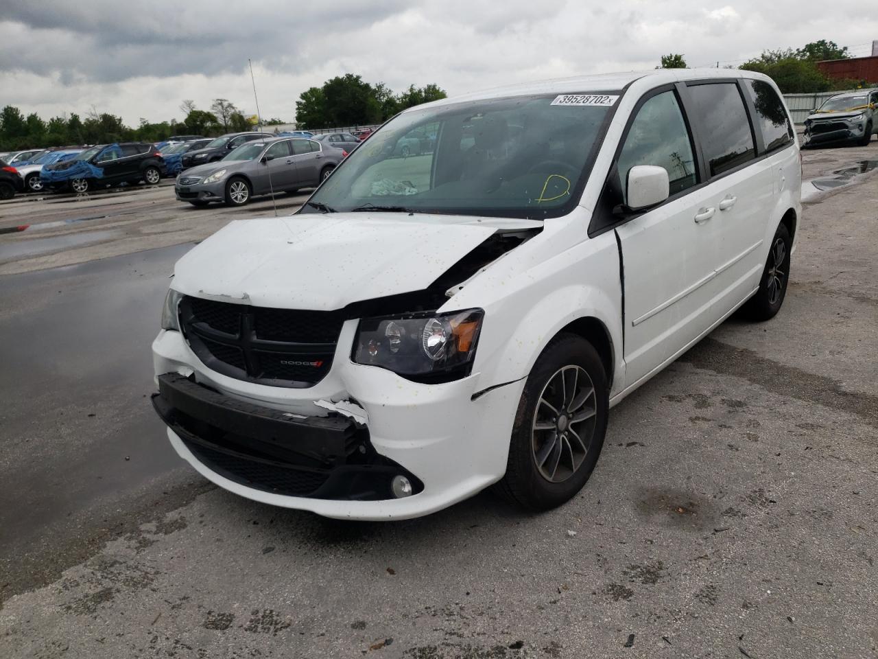 Photo 2 from auction – 2015 DODGE GRAND CARA with VIN 2C4RDGCG6FR616880