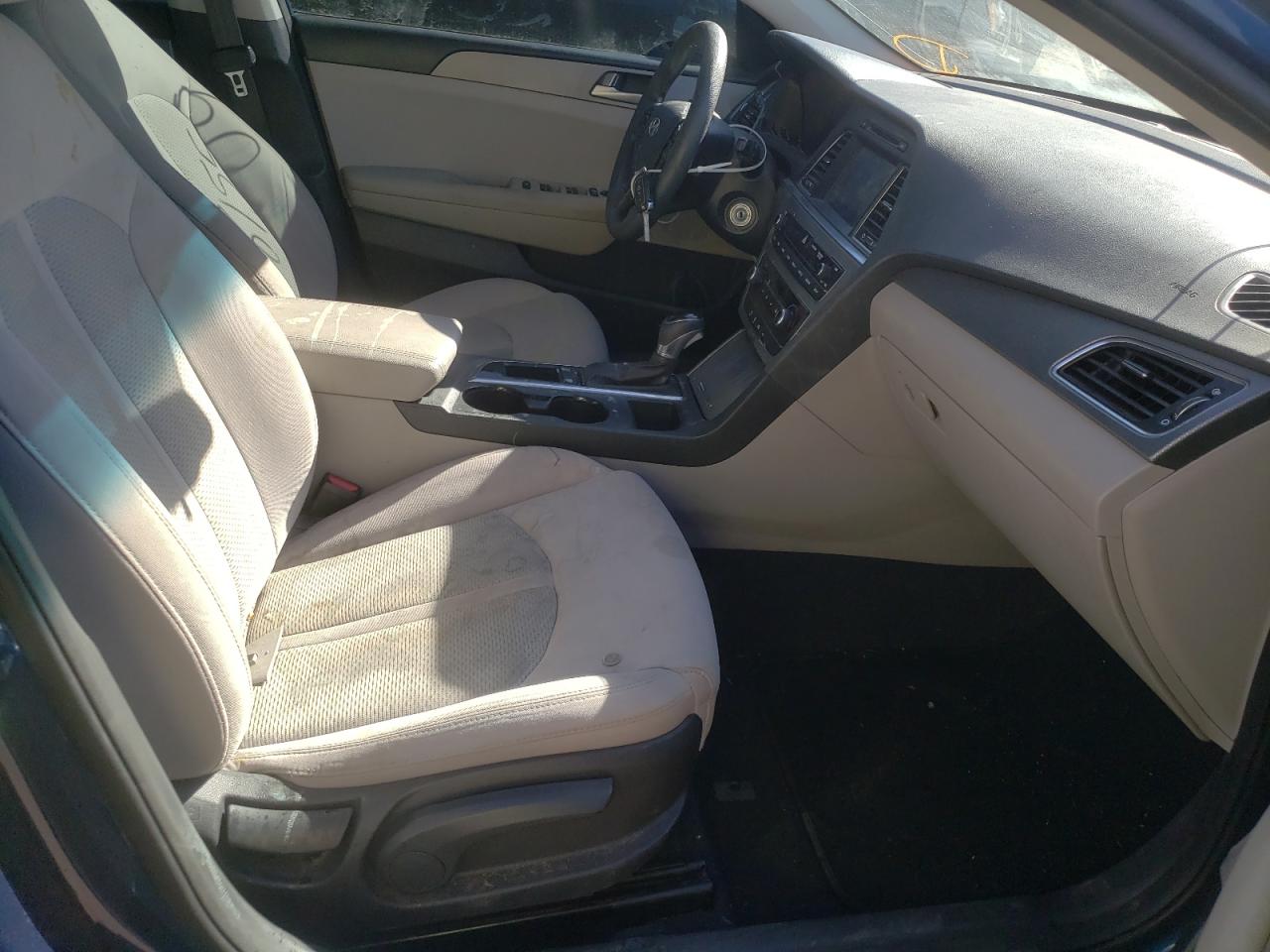 Photo 5 from auction – 2016 HYUNDAI SONATA SE with VIN 5NPE24AF1GH268790