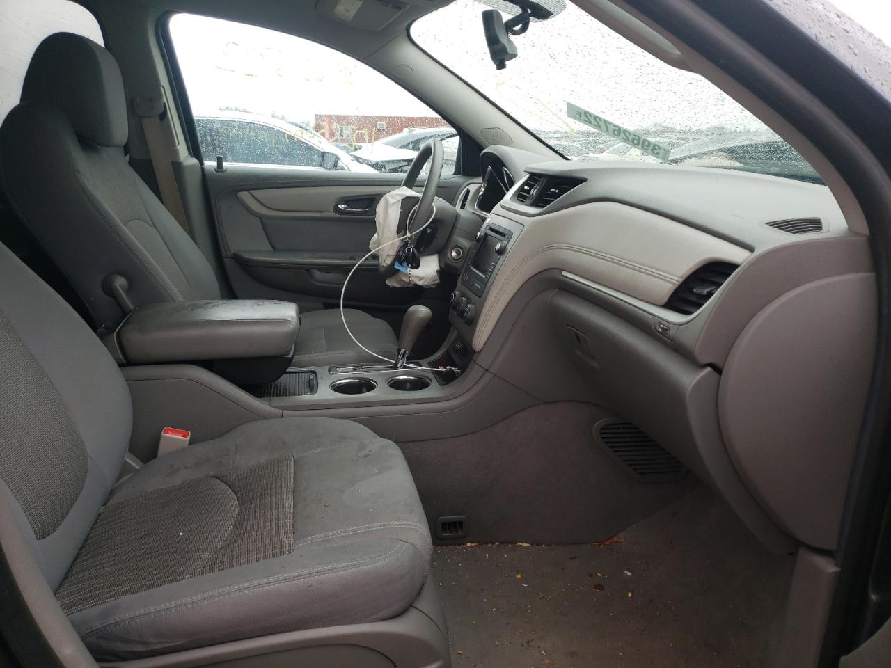 Photo 5 from auction – 2014 CHEVROLET TRAVERSE L with VIN 1GNKRFEDXEJ182487