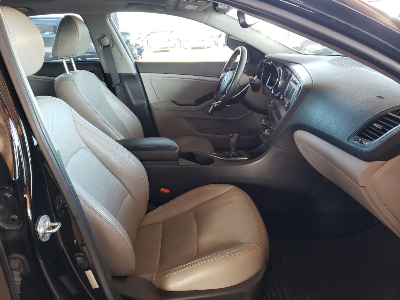 Photo 5 from auction – 2013 KIA OPTIMA EX with VIN 5XXGN4A74DG217476