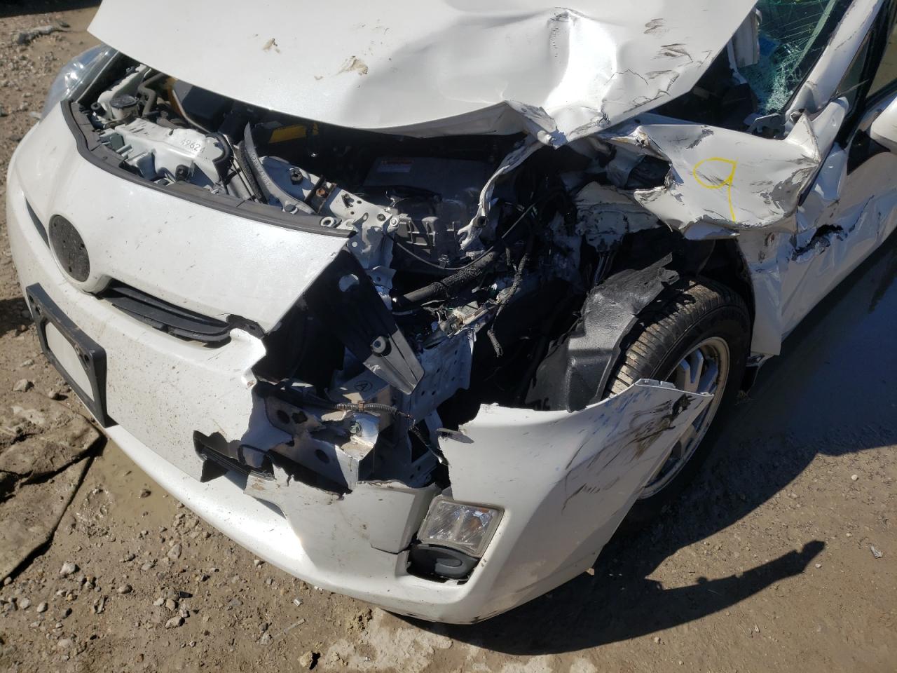 Photo 9 from auction – 2011 TOYOTA PRIUS with VIN JTDKN3DU8B0329217