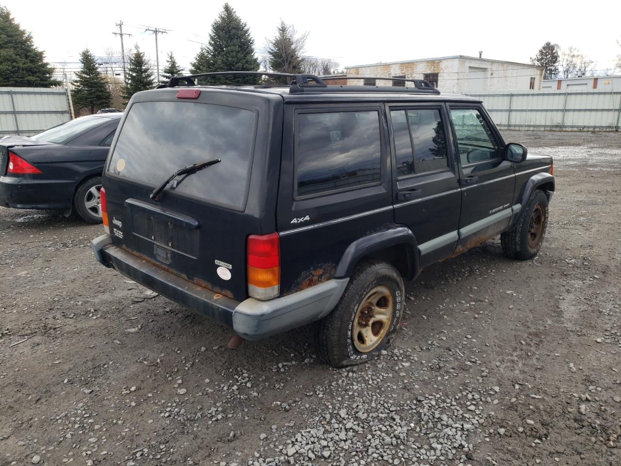Photo 4 from auction – 2000 JEEP CHEROKEE S with VIN 1J4FF48S1YL113689