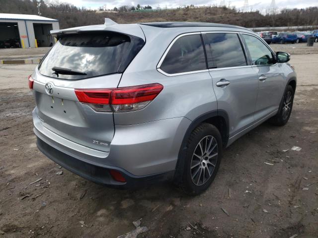 Photo 4 from auction – 2017 TOYOTA HIGHLANDER with VIN 5TDJZRFH1HS471899