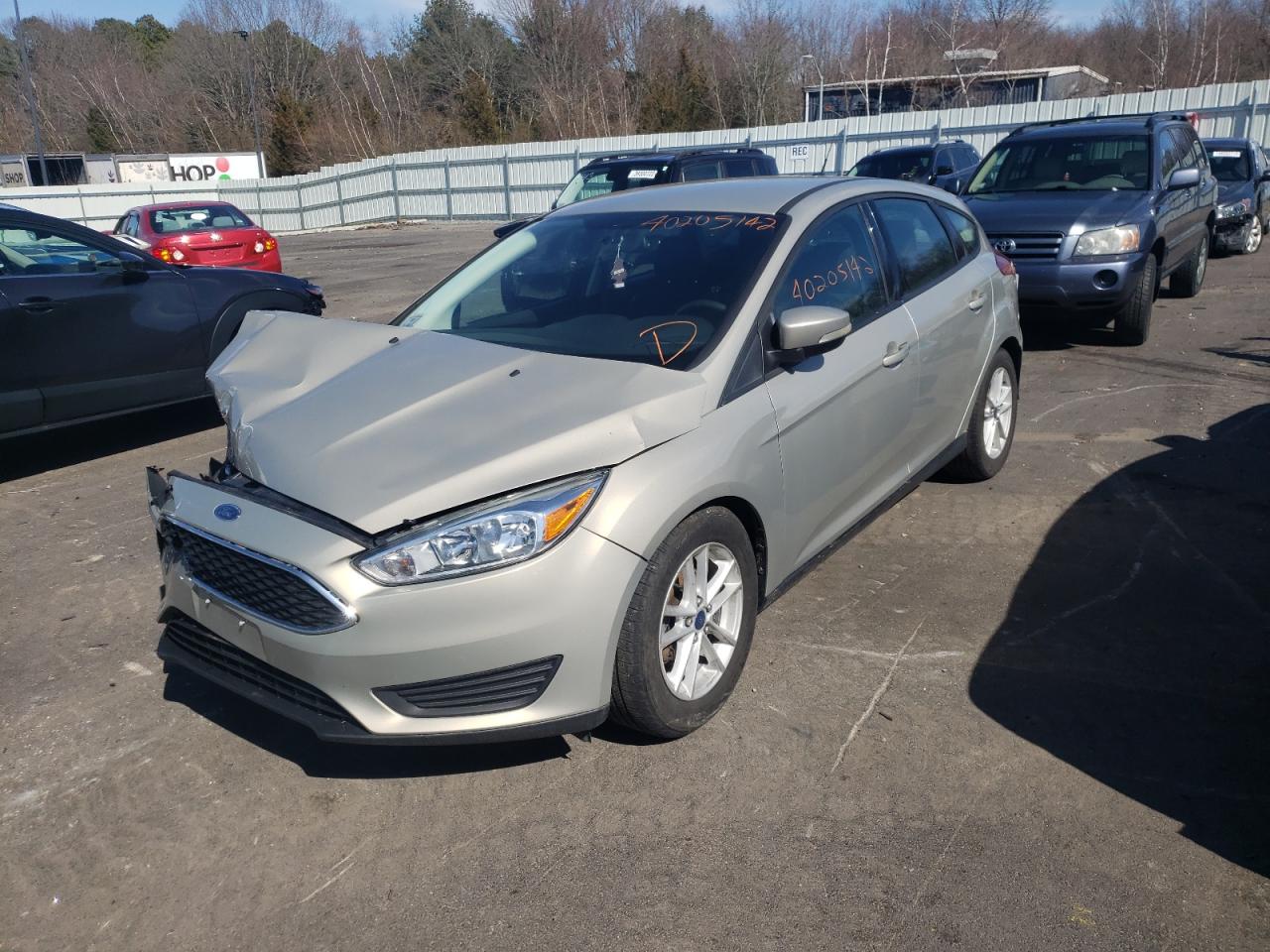 Photo 2 from auction – 2015 FORD FOCUS SE with VIN 1FADP3K29FL213040