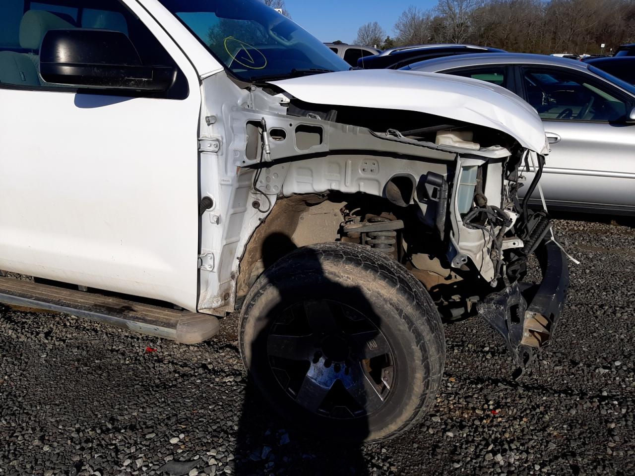 Photo 9 from auction – 2007 TOYOTA TUNDRA with VIN 5TFMT52137X004038