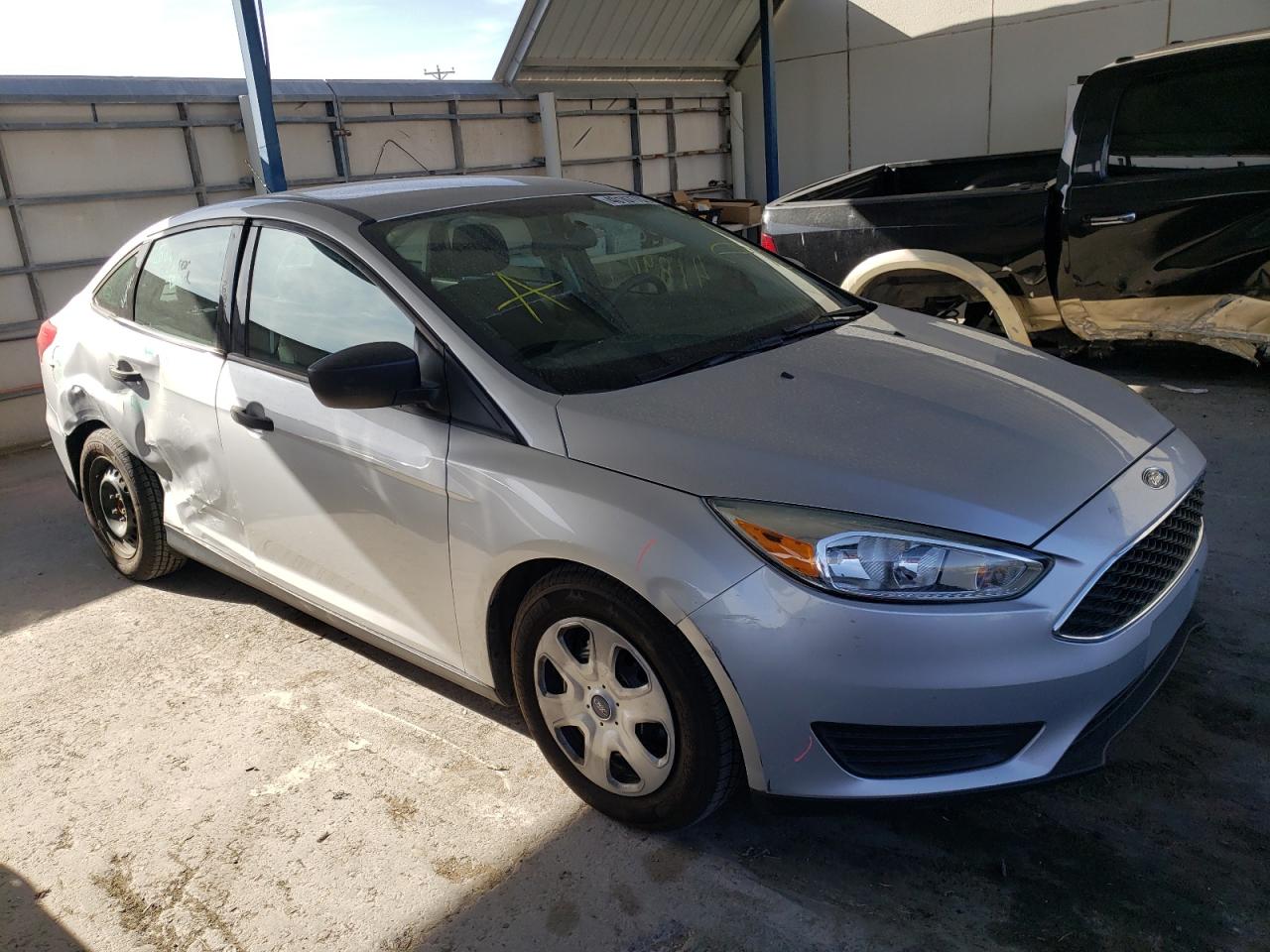 FORD FOCUS S 2016 with VIN 1FADP3E25GL361781 - Photo from auction