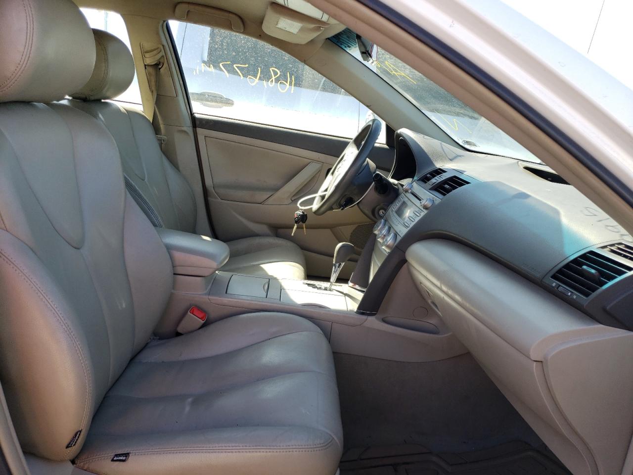 Photo 5 from auction – 2011 TOYOTA CAMRY BASE with VIN 4T4BF3EK7BR209915