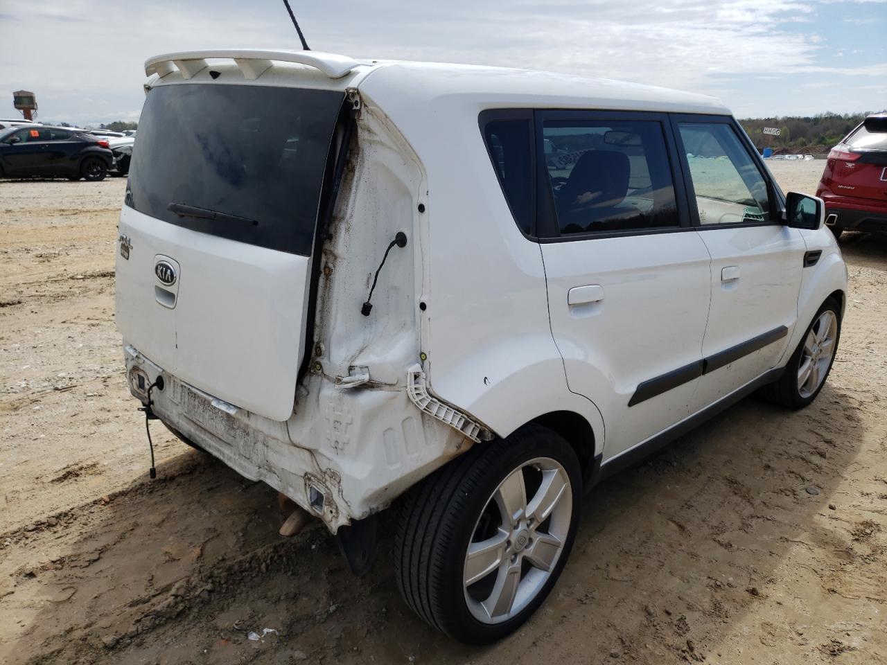 Photo 4 from auction – 2010 KIA SOUL with VIN KNDJT2A21A7052589