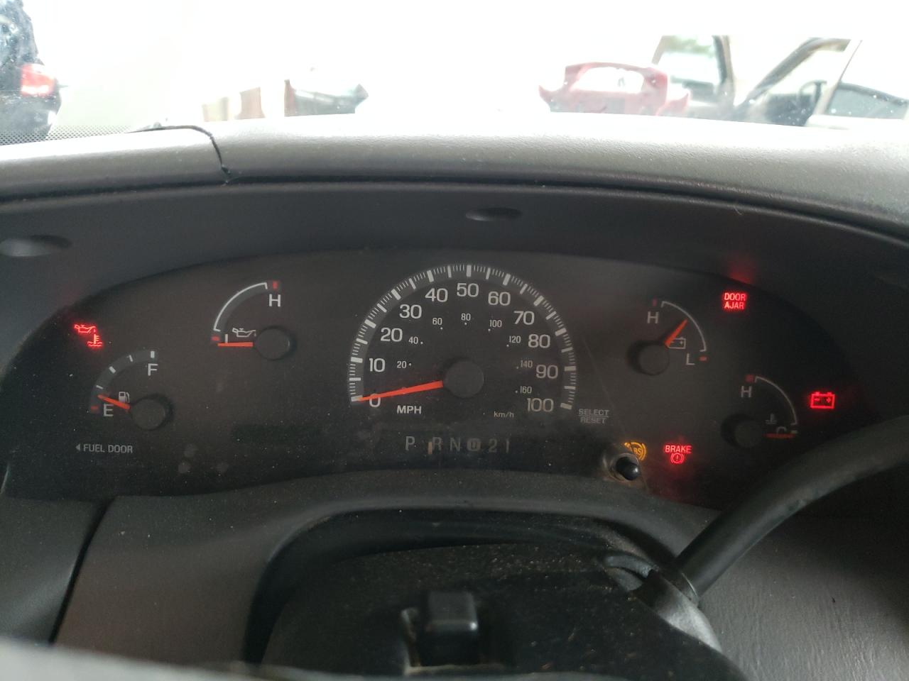 Photo 8 from auction – 2000 FORD F150 with VIN 3FTZF1720YMA63739