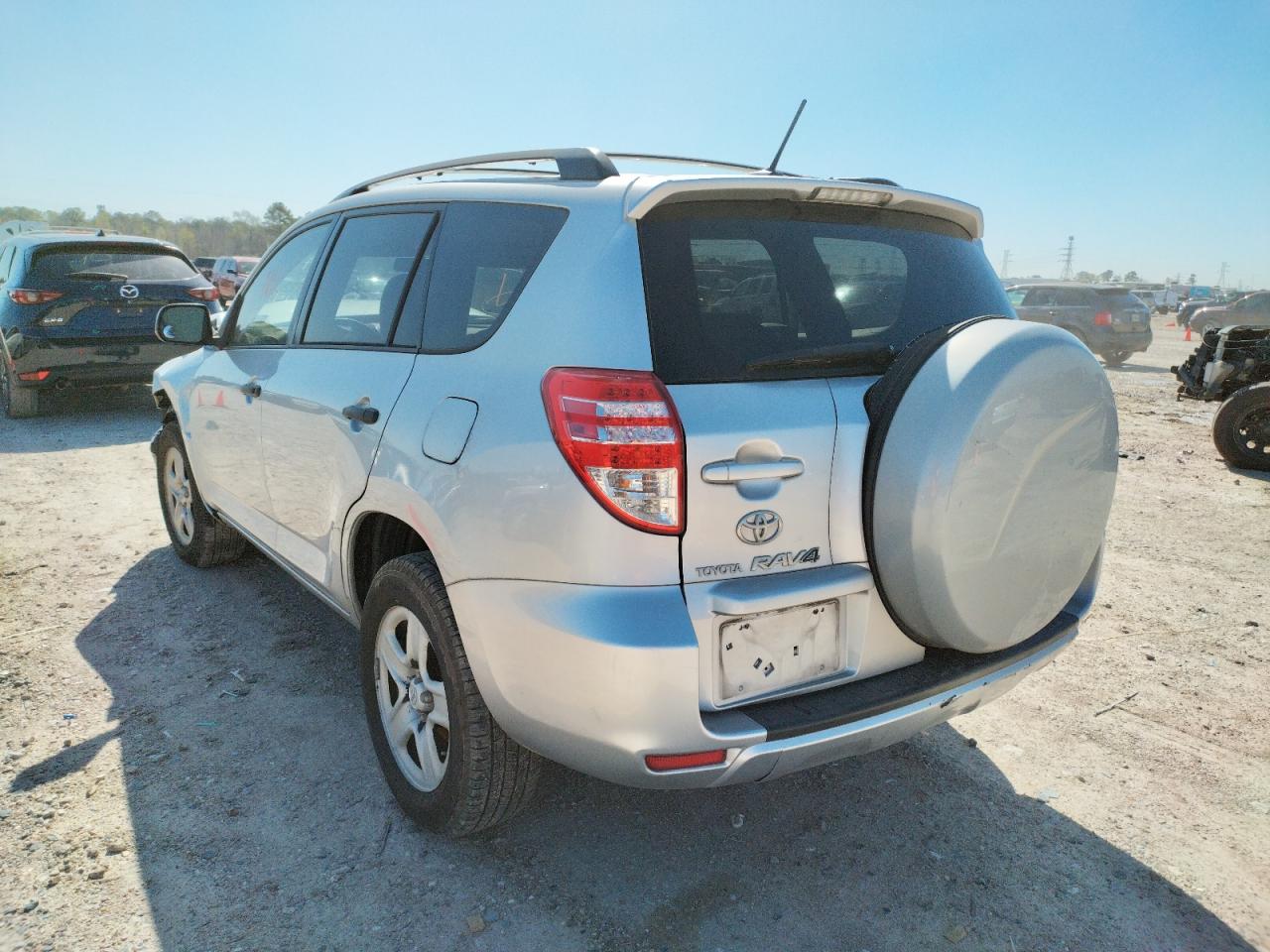 Photo 3 from auction – 2010 TOYOTA RAV4 with VIN 2T3ZF4DV1AW034075