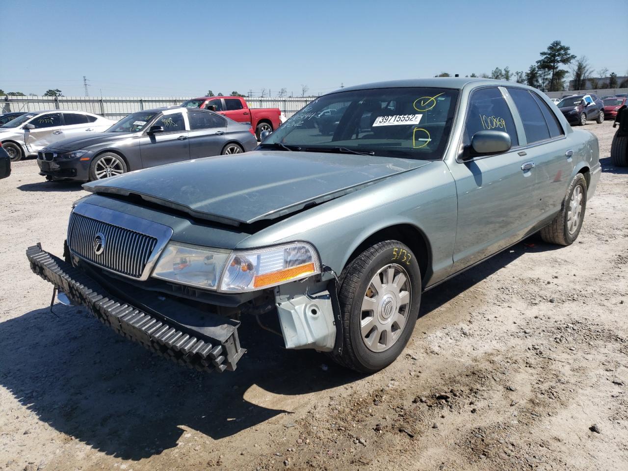 Photo 2 from auction – 2005 MERCURY GRAND MARQ with VIN 2MEFM75W05X635022