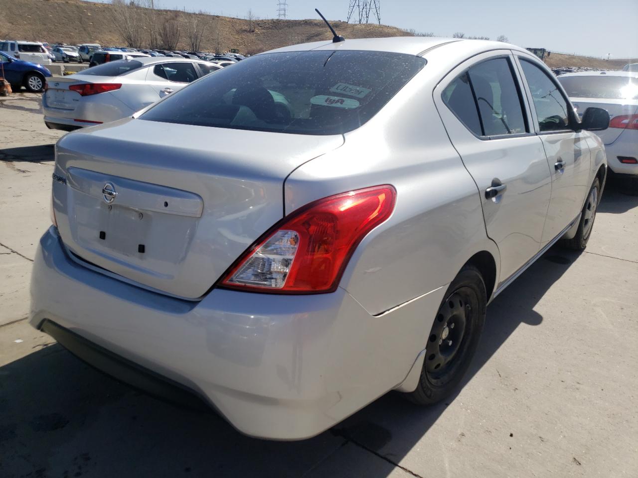 Photo 4 from auction – 2015 NISSAN VERSA S with VIN 3N1CN7AP2FL910850