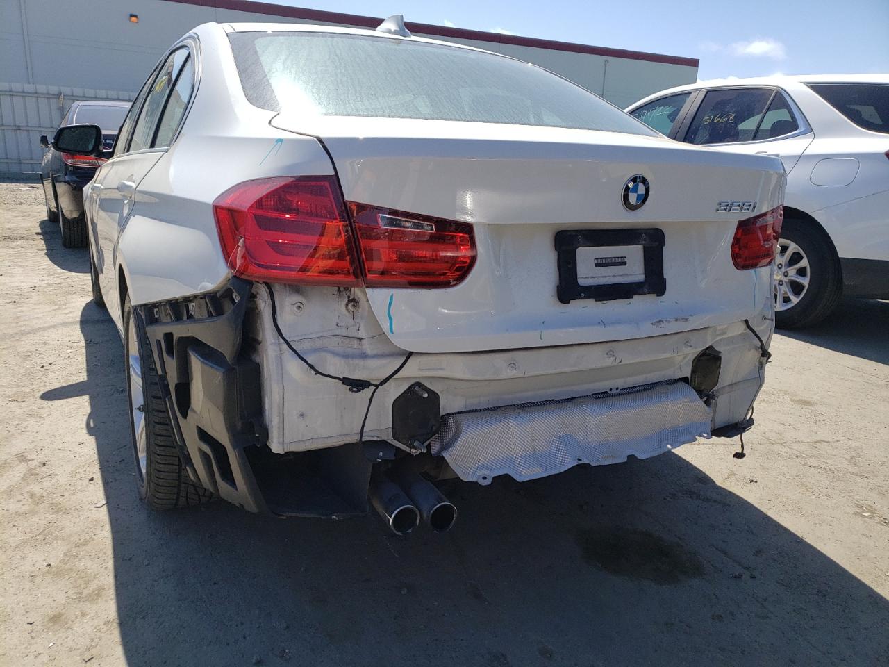 Photo 9 from auction – 2015 BMW 328 I with VIN WBA3A5G52FNP34902