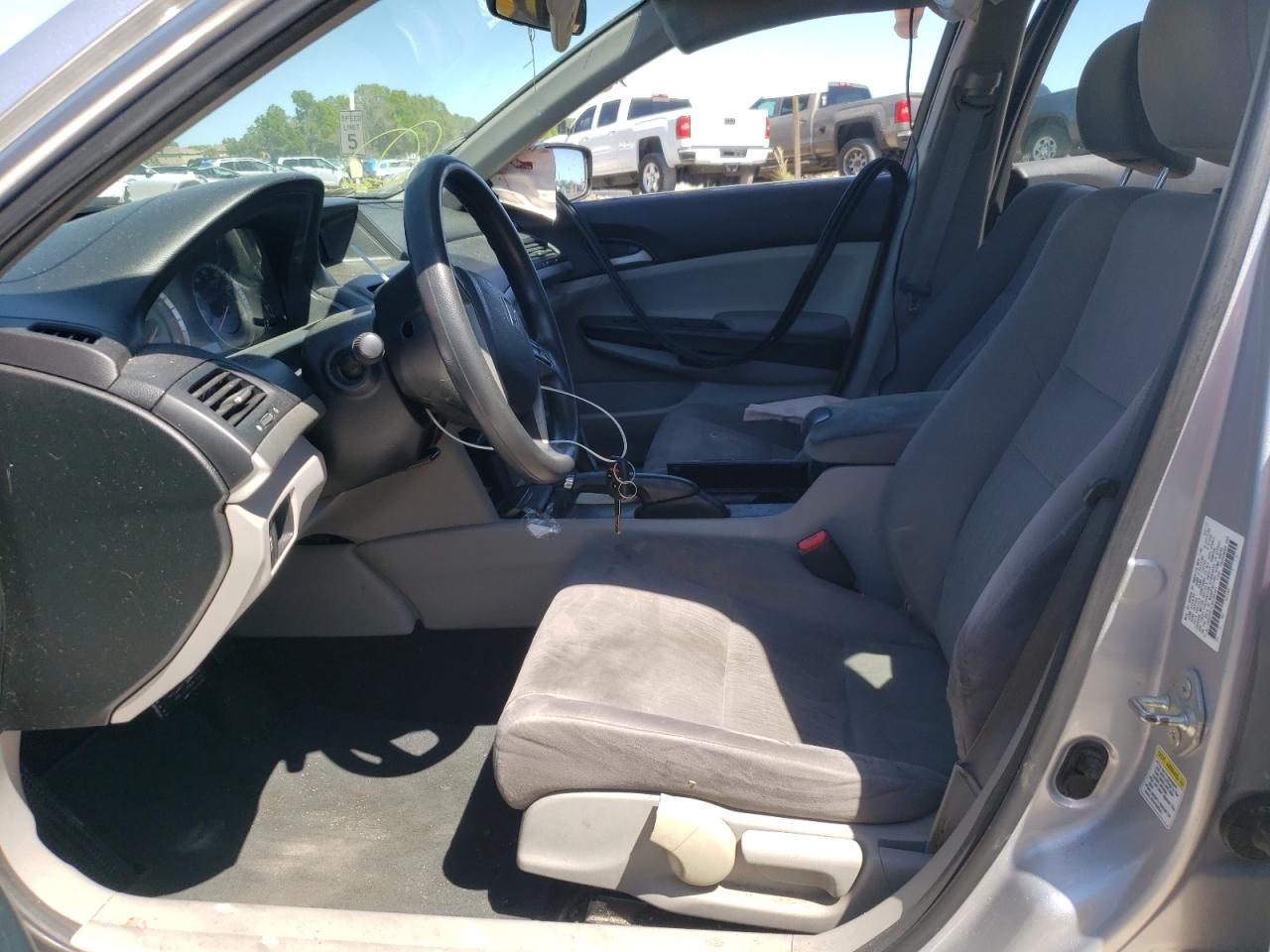 Photo 5 from auction – 2011 HONDA ACCORD LX with VIN 1HGCP2F32BA096461