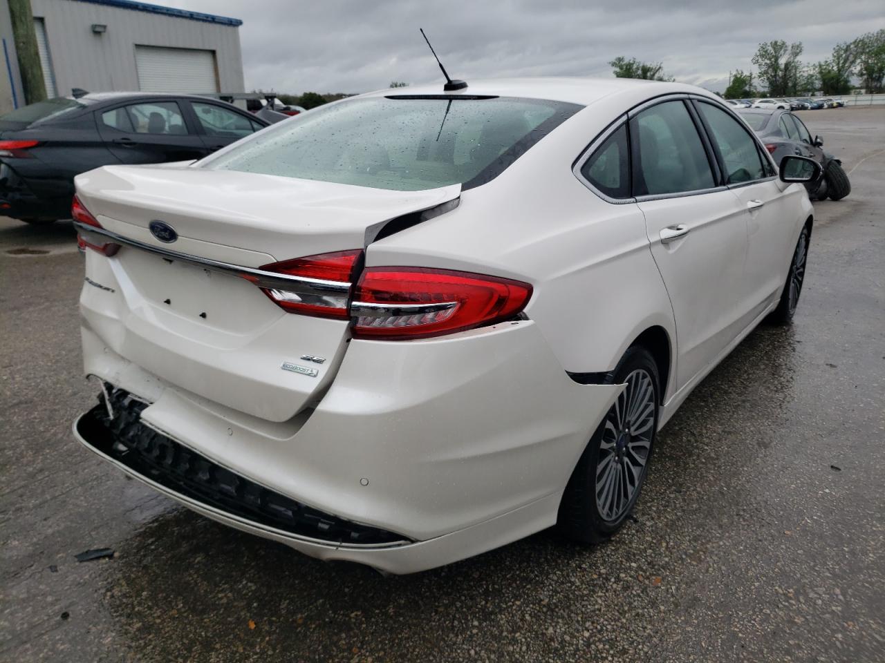 Photo 4 from auction – 2018 FORD FUSION SE with VIN 3FA6P0HD8JR178792