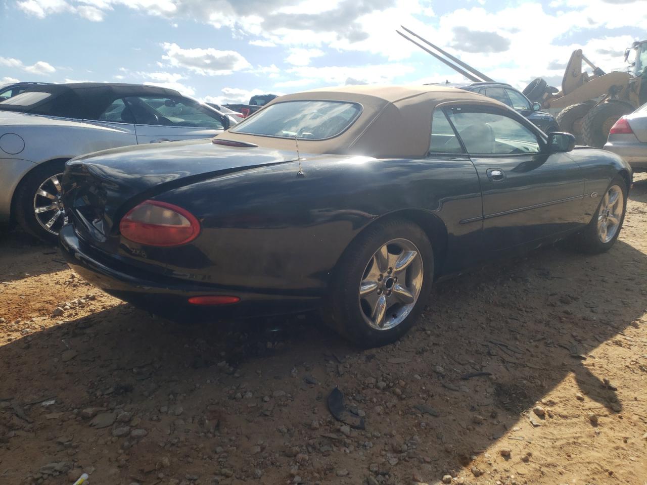 Photo 4 from auction – 1997 JAGUAR XK8 with VIN SAJGX2745VC005667
