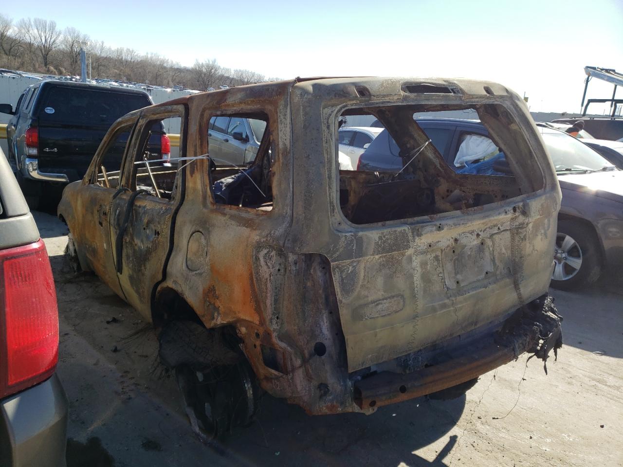 Photo 3 from auction – 2008 FORD ESCAPE XLT with VIN 1FMCU93168KC17283