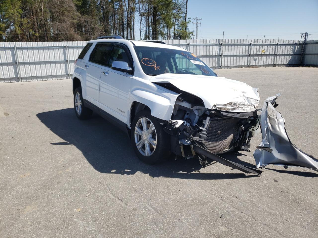 GMC TERRAIN SL 2017 with VIN 2GKALPEK8H6104905 - Photo from auction