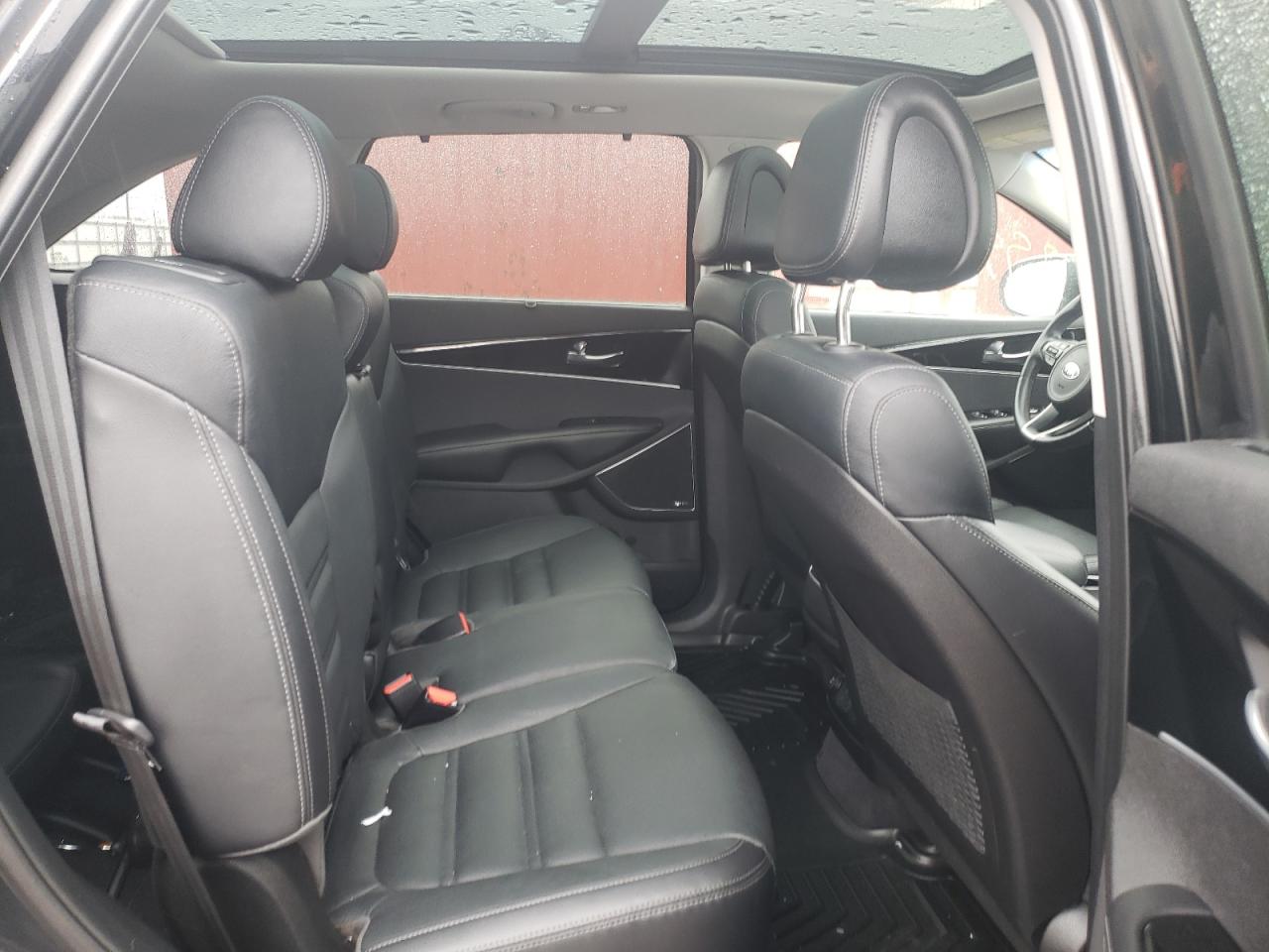 Photo 6 from auction – 2016 KIA SORENTO SX with VIN 5XYPKDA50GG082293