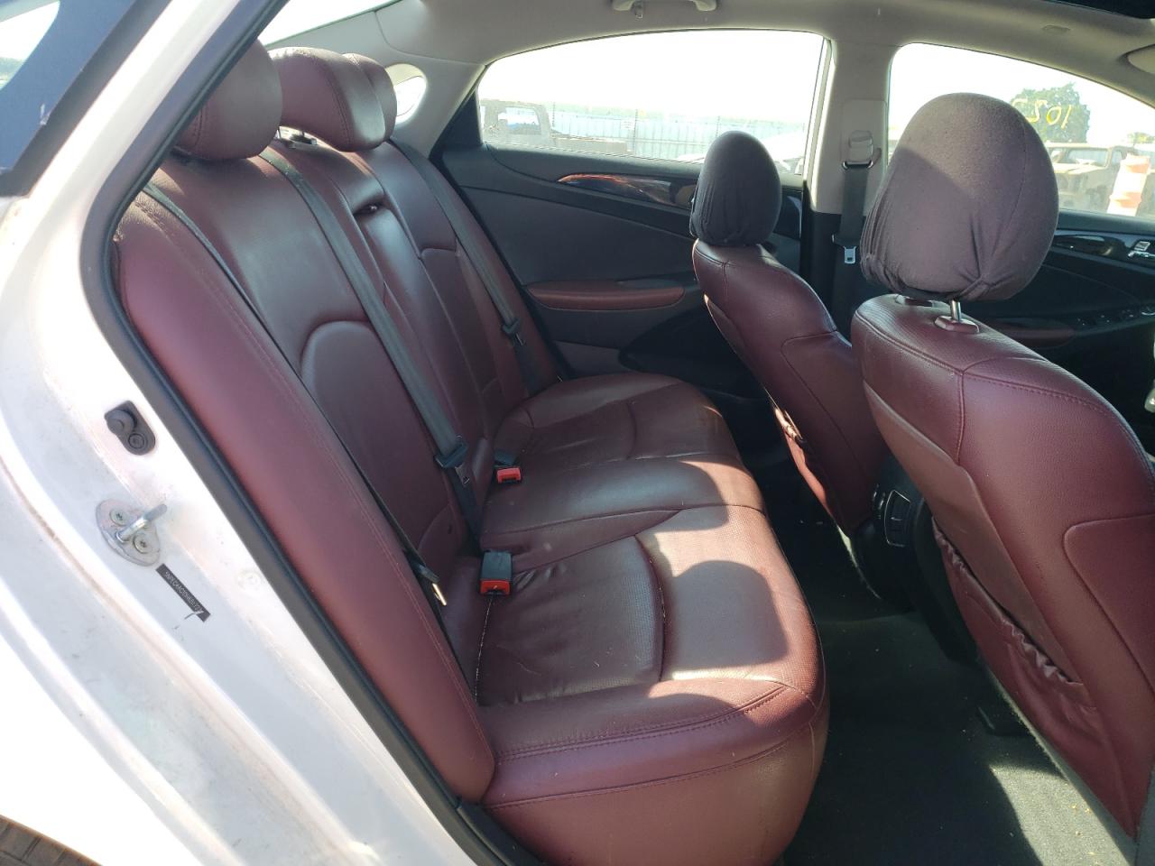 Photo 6 from auction – 2013 HYUNDAI SONATA SE with VIN 5NPEC4AC1DH681727