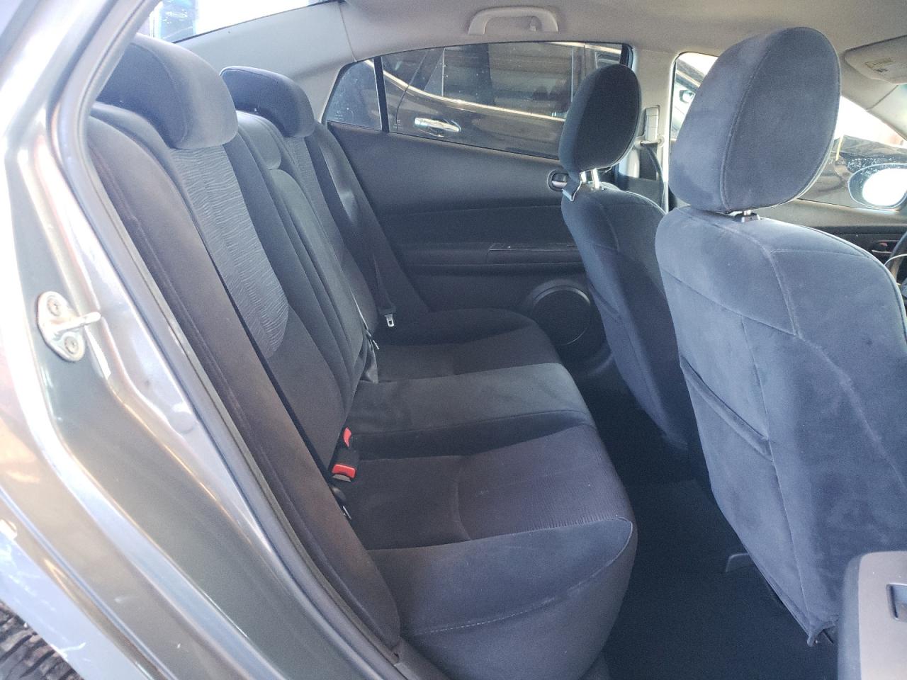 Photo 6 from auction – 2010 MAZDA 6 I with VIN 1YVHZ8BH5A5M39770