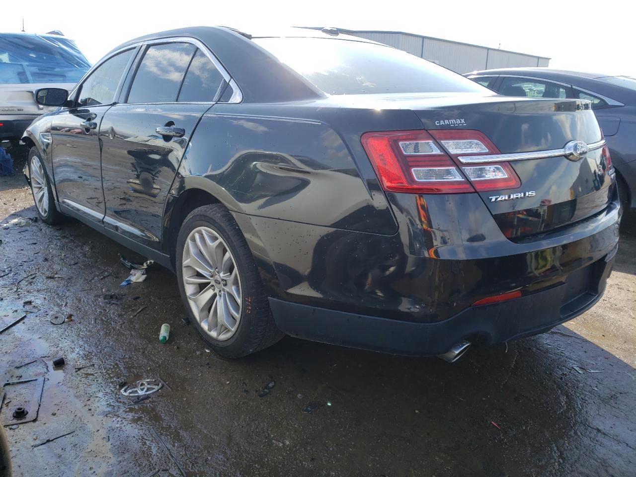 Photo 3 from auction – 2015 FORD TAURUS LIM with VIN 1FAHP2F87FG117541