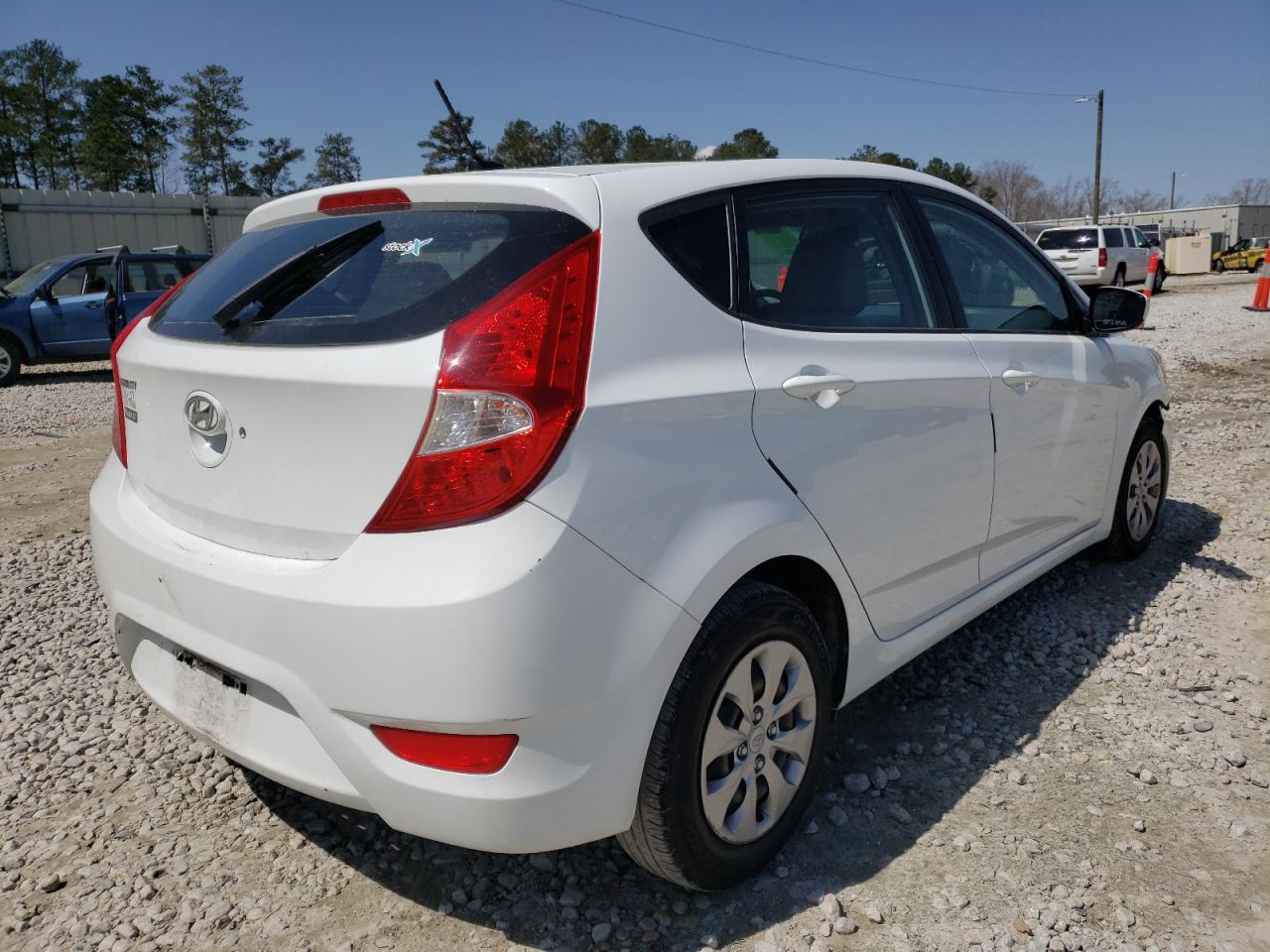 Photo 4 from auction – 2017 HYUNDAI ACCENT SE with VIN KMHCT5AE2HU315894