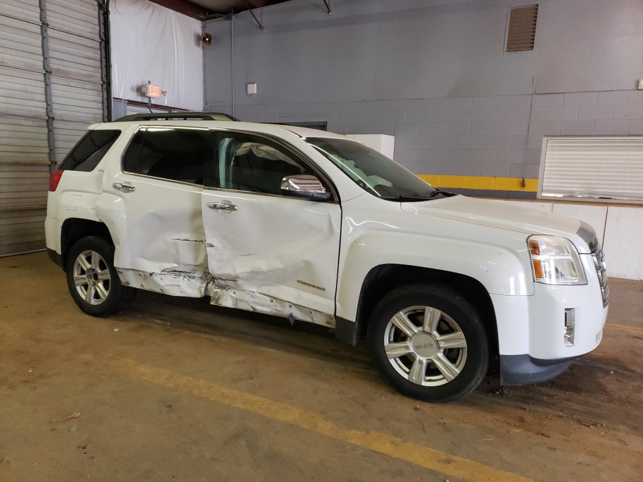 Photo 9 from auction – 2015 GMC TERRAIN SL with VIN 2GKALREK8F6286890