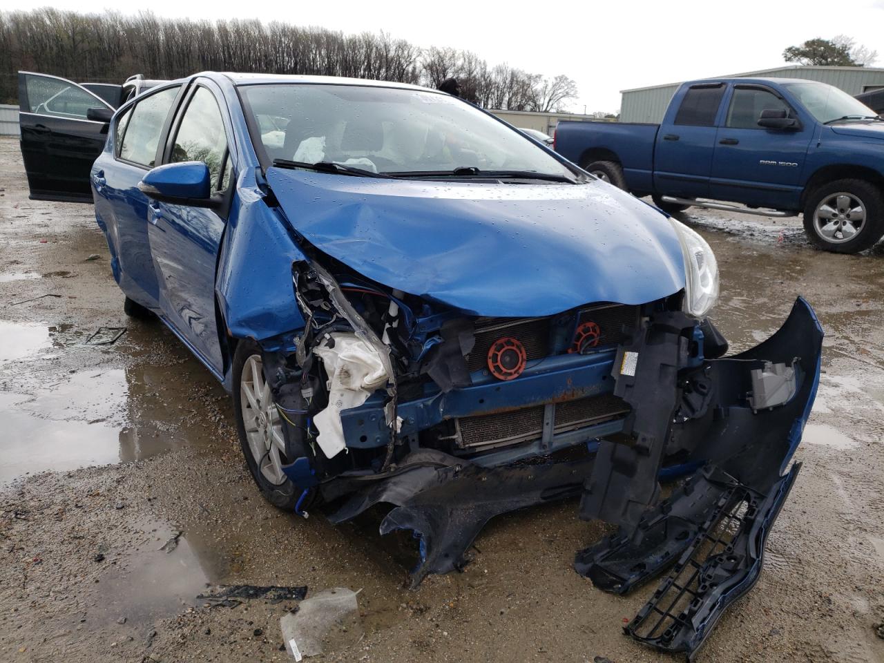 TOYOTA PRIUS 2015 with VIN JTDKDTB3XF1103581 - Photo from auction