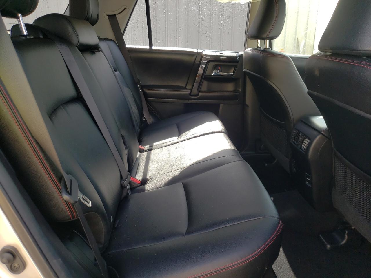 Photo 6 from auction – 2014 TOYOTA 4RUNNER SR with VIN JTEBU5JR7E5202413