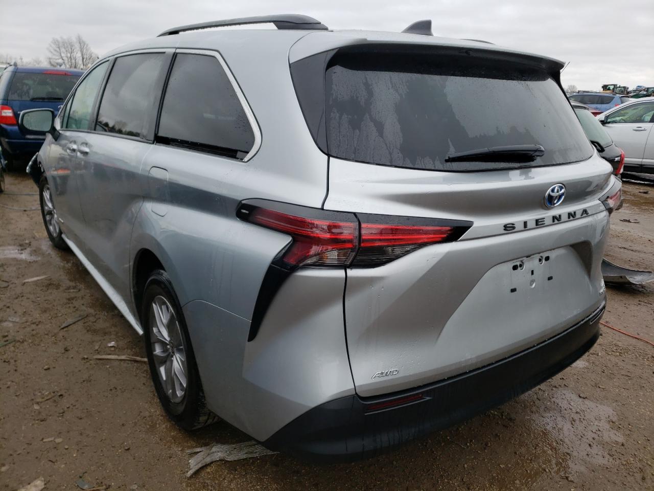 Photo 3 from auction – 2021 TOYOTA SIENNA LE with VIN 5TDBSKFC0MS026231
