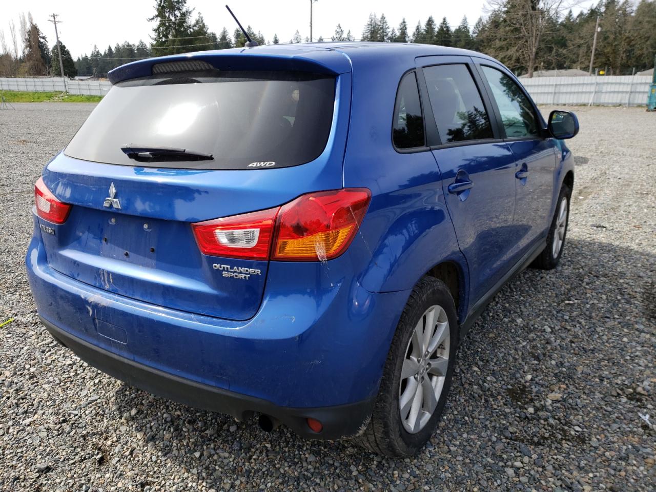Photo 4 from auction – 2015 MITSUBISHI OUTLANDER with VIN 4A4AR3AU2FE024026