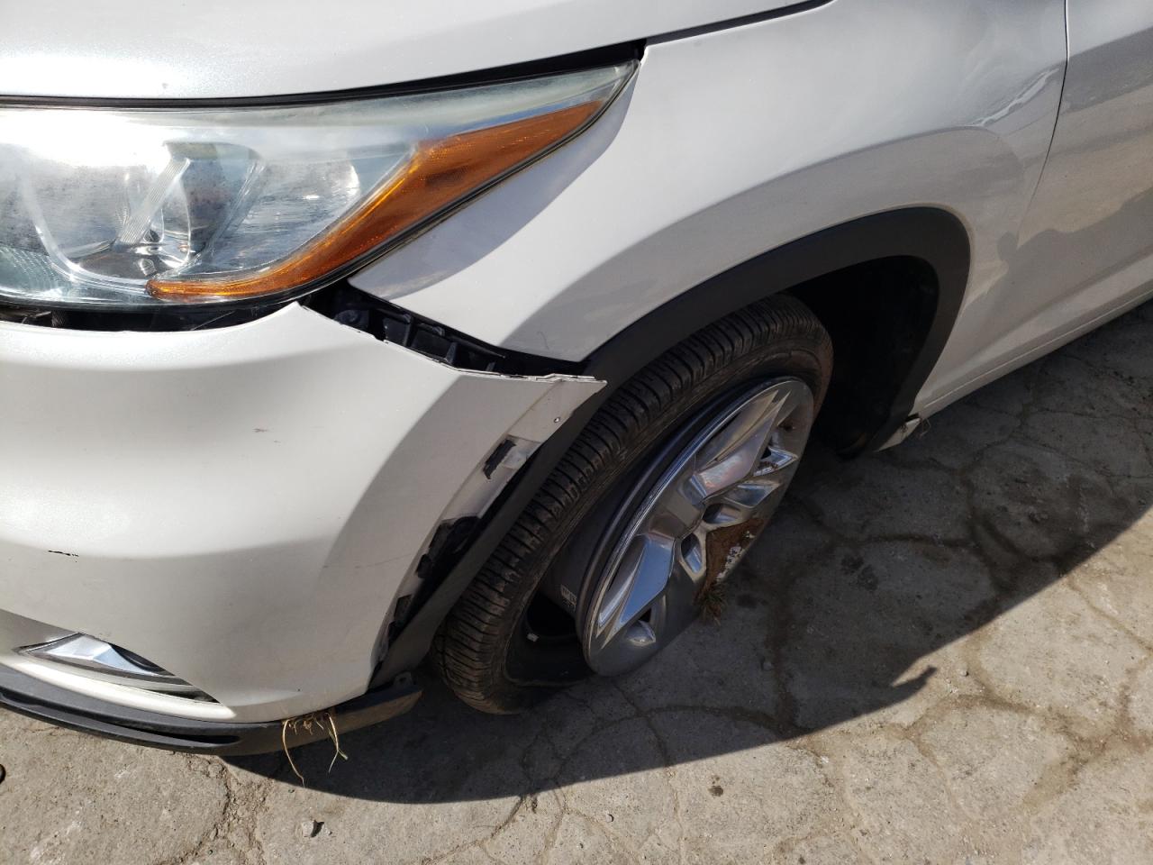 Фото 9 с аукциона – 2014 TOYOTA HIGHLANDER с VIN 5TDYKRFH8ES010407