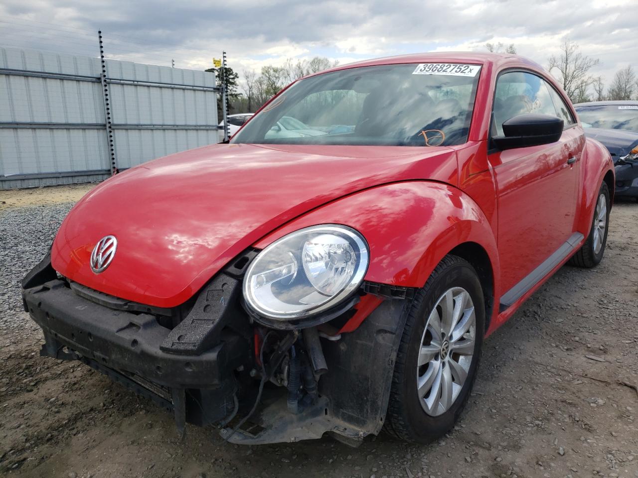 Photo 2 from auction – 2014 VOLKSWAGEN BEETLE with VIN 3VWF17AT6EM641986