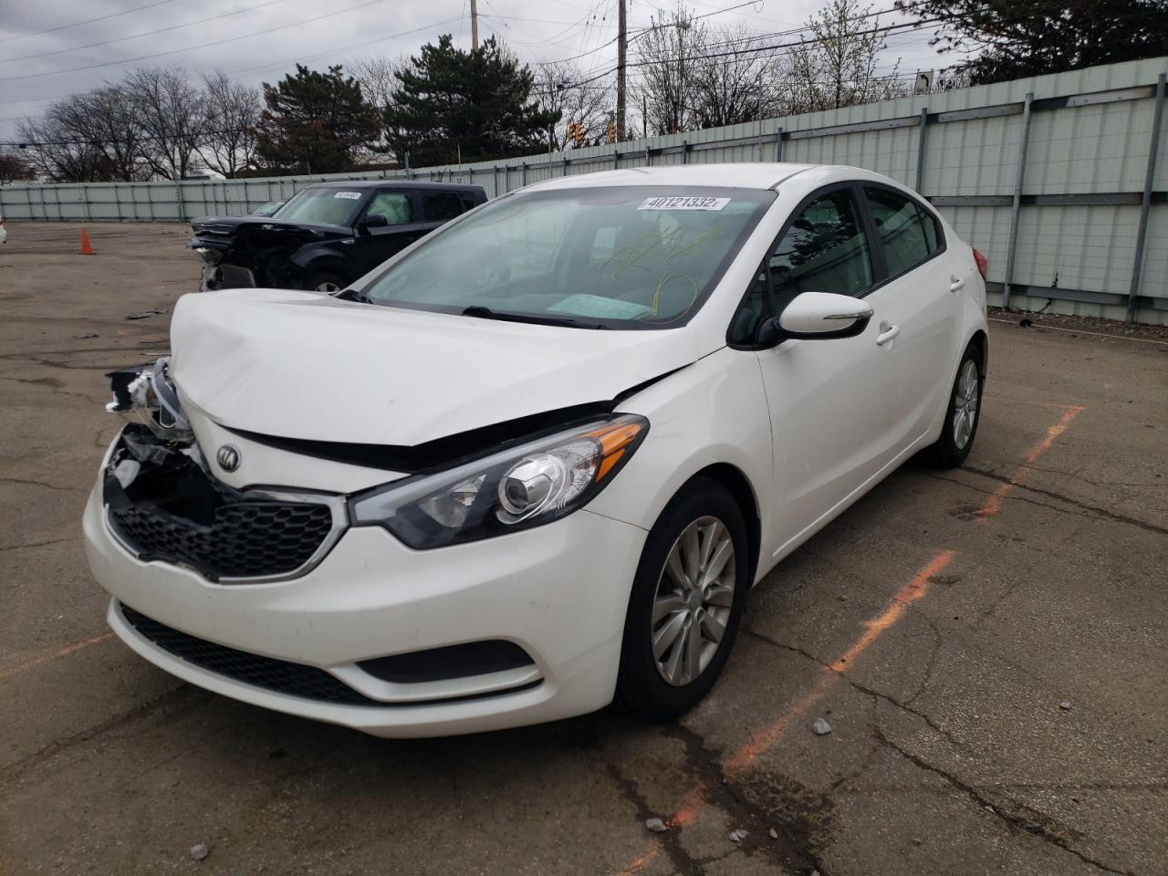 Photo 2 from auction – 2015 KIA FORTE LX with VIN KNAFX4A60F5385665