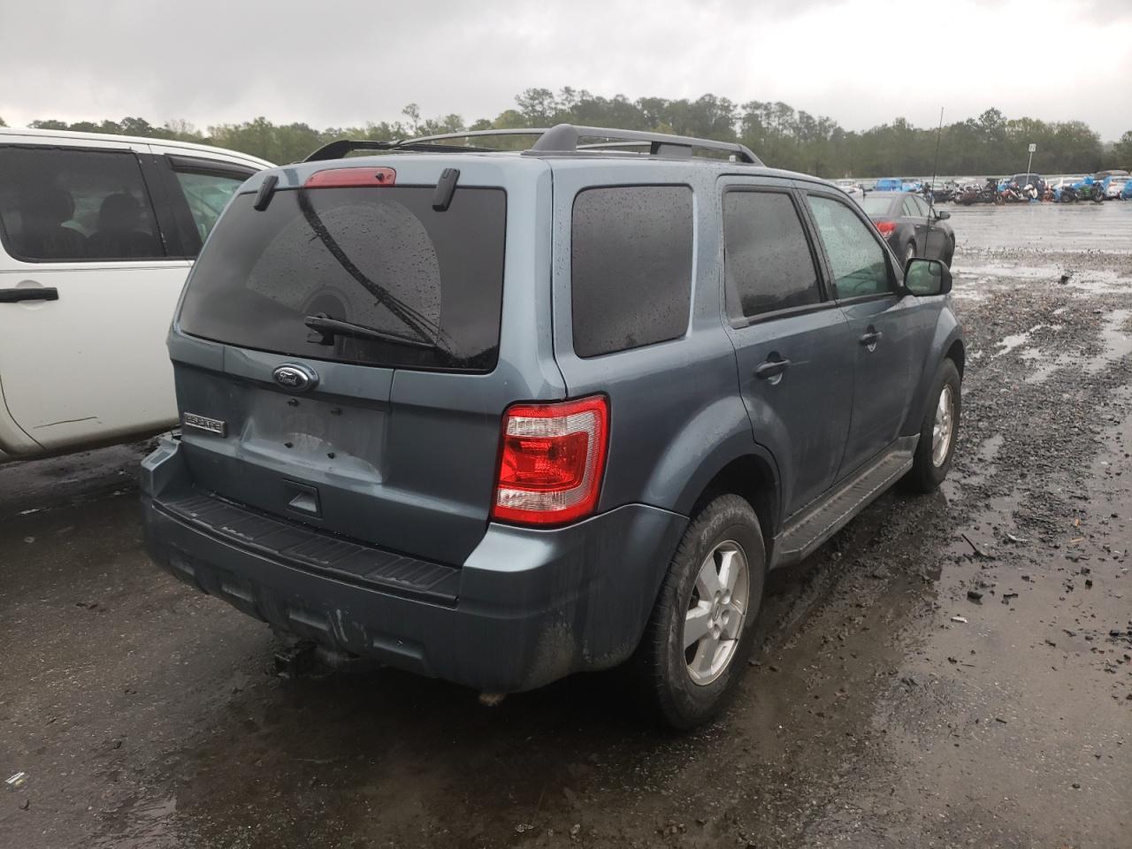 صورة رقم 4 من المزاد - 2011 FORD ESCAPE XLT مع VIN 1FMCU9D75BKA11771