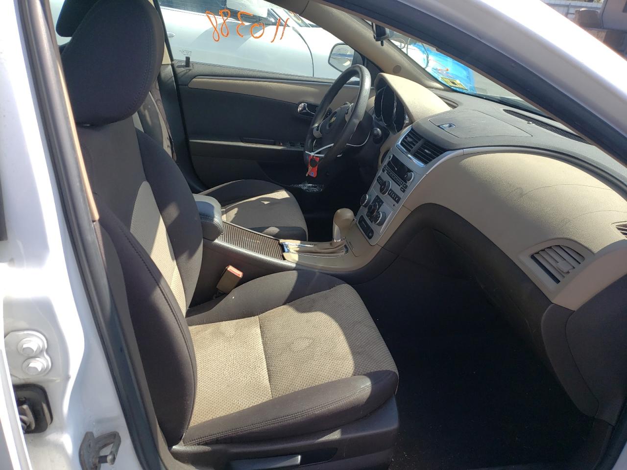 Photo 5 from auction – 2011 CHEVROLET MALIBU LS with VIN 1G1ZB5E14BF164876