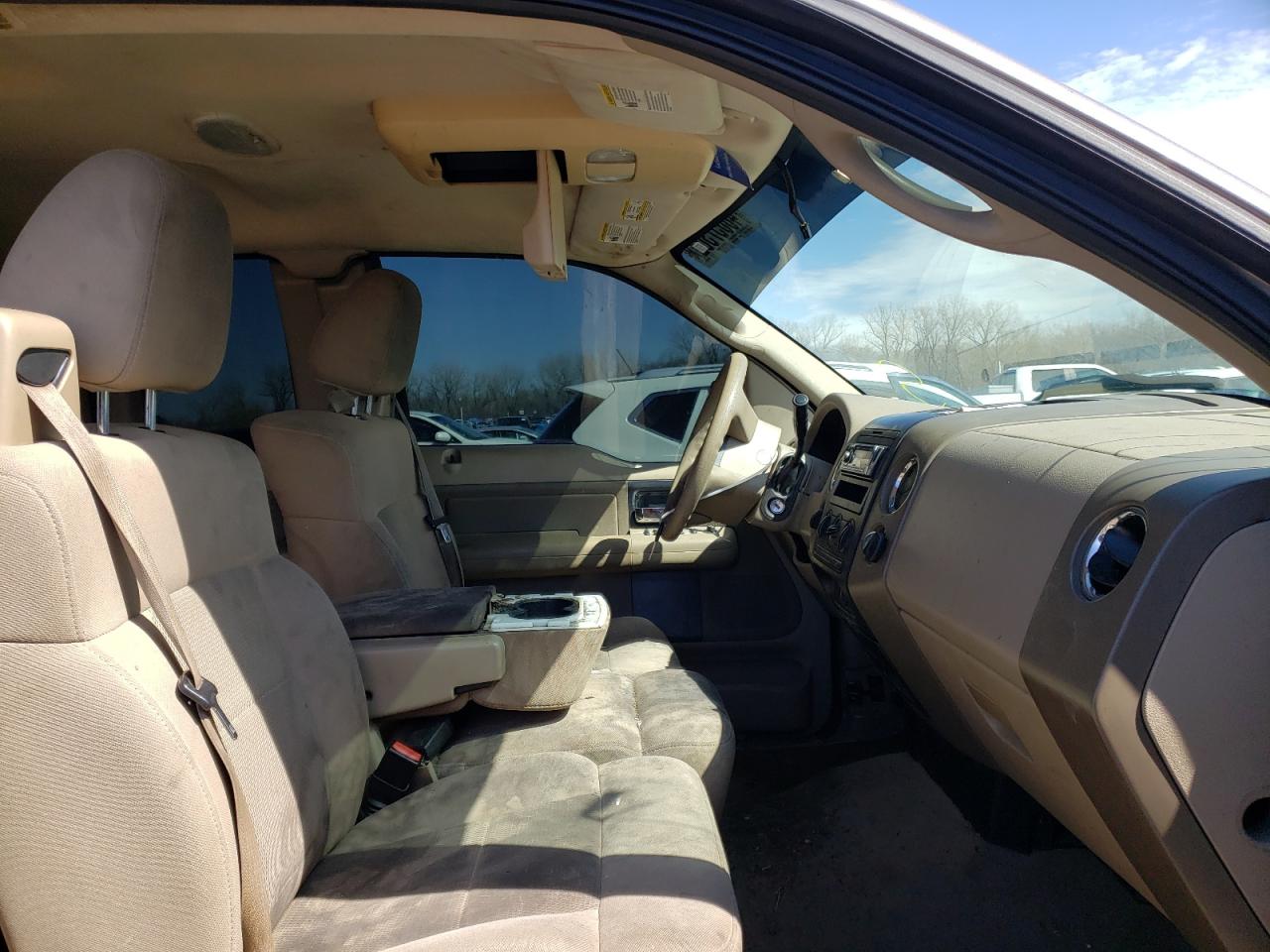 Photo 5 from auction – 2006 FORD F150 with VIN 1FTPX14556FB18024