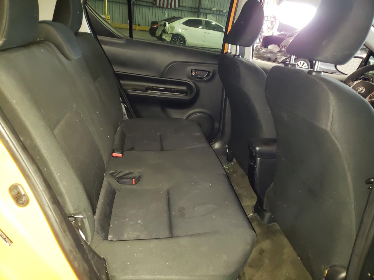 Photo 6 from auction – 2015 TOYOTA PRIUS C with VIN JTDKDTB36F1093549