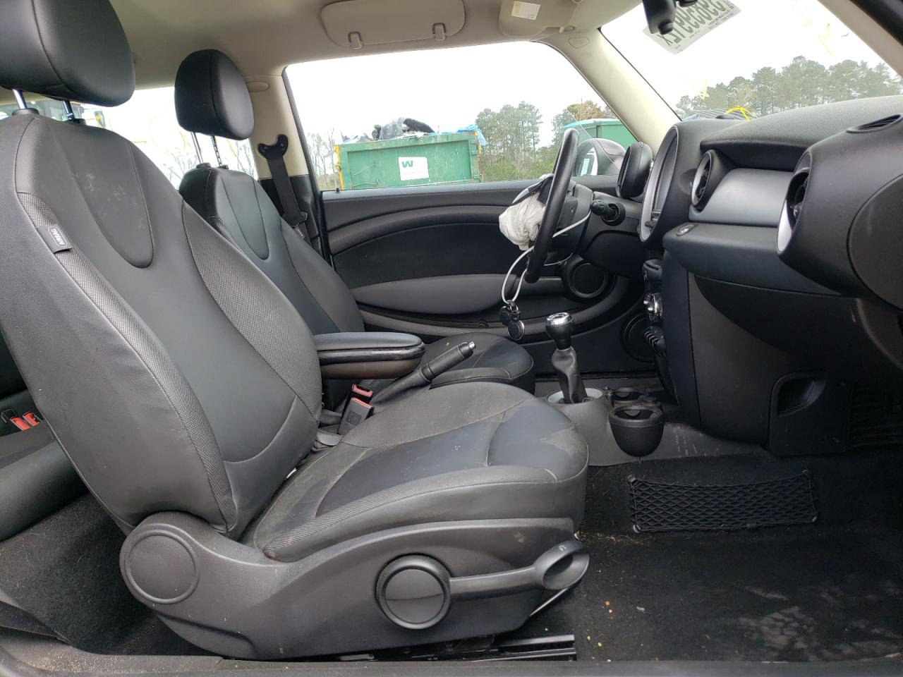 Photo 5 from auction – 2011 MINI COOPER CLU with VIN WMWZF3C55BT267521