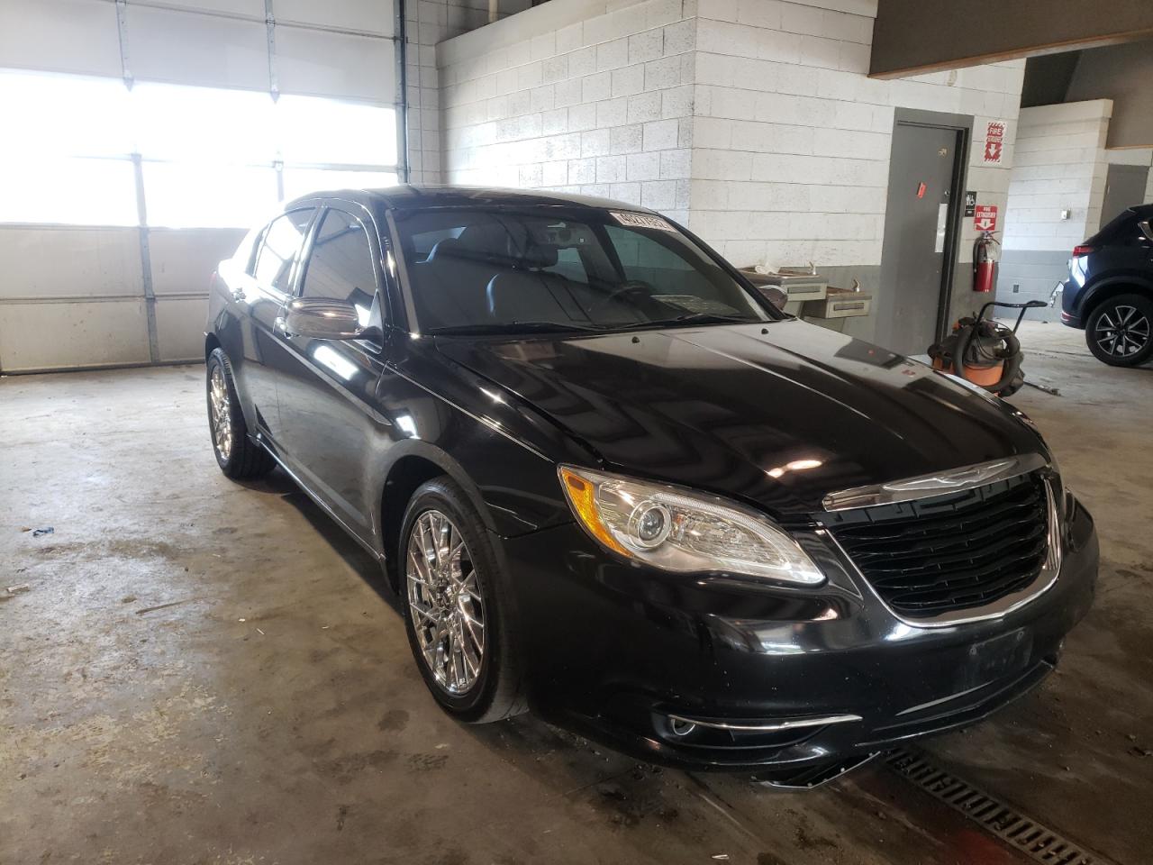CHRYSLER 200 LIMITE 2012 with VIN 1C3CCBCG9CN125826 - Photo from auction
